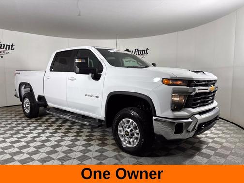 Summit White 2026 Chevrolet Silverado 2500 LT