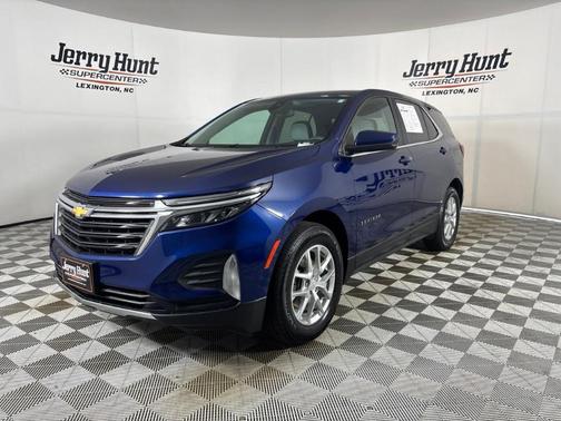 Blue Glow Metallic 2022 Chevrolet Equinox 1LT