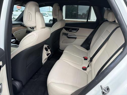 Polar White 2023 Mercedes-Benz GLC 300 Base 4MATIC