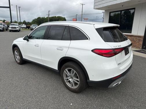 Polar White 2023 Mercedes-Benz GLC 300 Base 4MATIC
