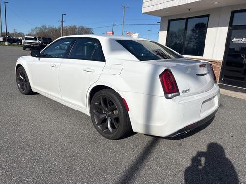 2021 Chrysler 300 S