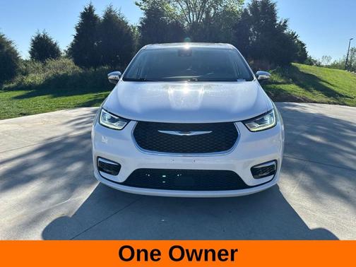 2023 Chrysler Pacifica Hybrid Limited