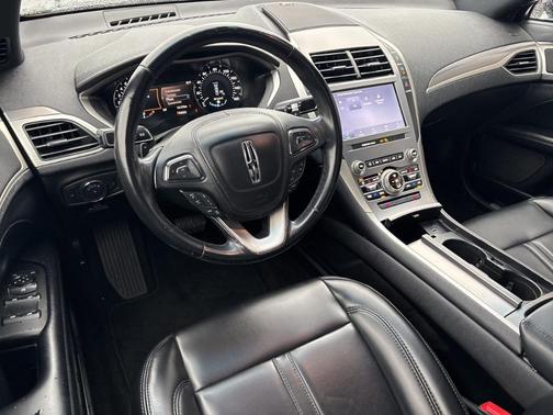 2020 Lincoln MKZ Standard