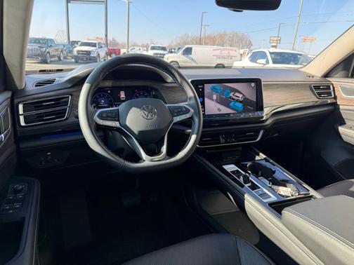 2025 Volkswagen Atlas 2.0T SEL