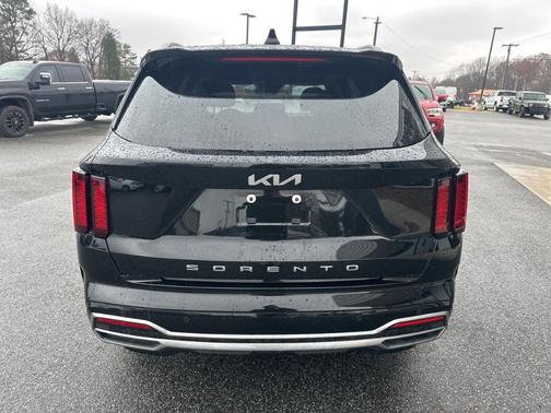 2022 Kia Sorento S