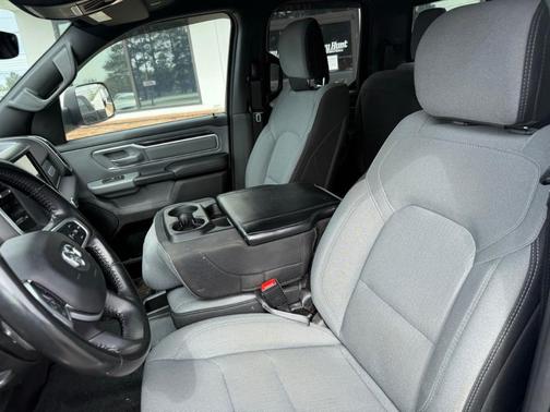 Bright White Clearcoat 2021 RAM 1500 Big Horn