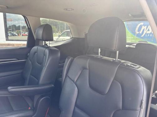 Glacial White Pearl 2025 Kia Telluride S