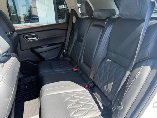 White / Black 2021 Nissan Rogue Platinum
