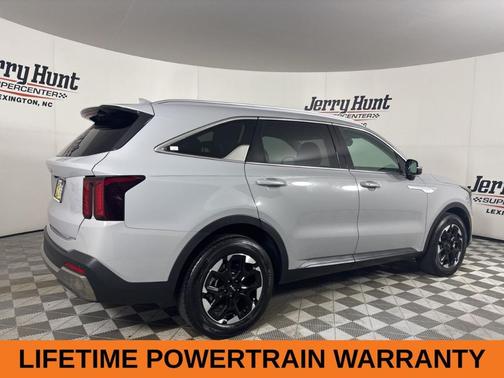 2024 Kia Sorento S