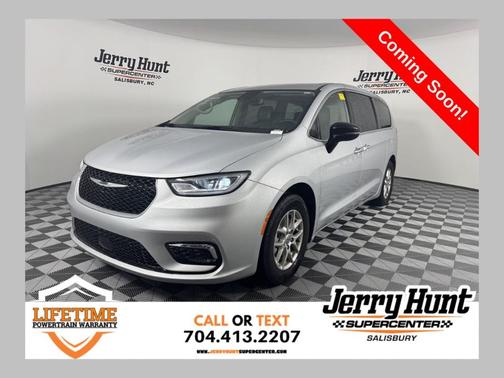 2024 Chrysler Pacifica Touring-L