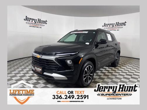 Mosaic Black Metallic 2025 Chevrolet Trailblazer LT