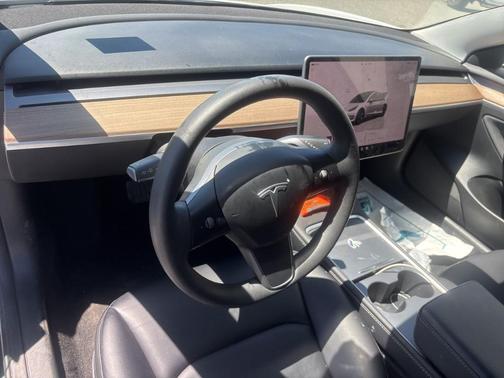 White 2023 Tesla Model 3 Base