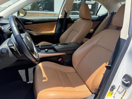 2018 Lexus IS 300 Base