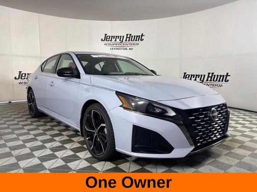Gray Sky Pearl 2023 Nissan Altima 2.5 SR