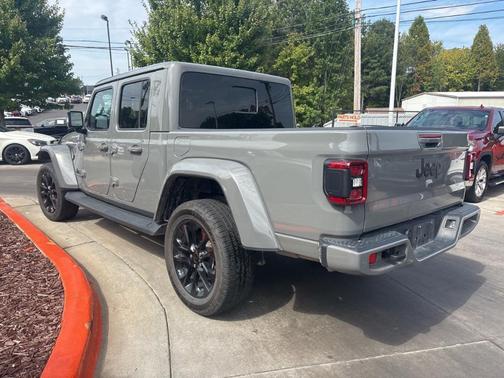 2023 Jeep Gladiator Overland