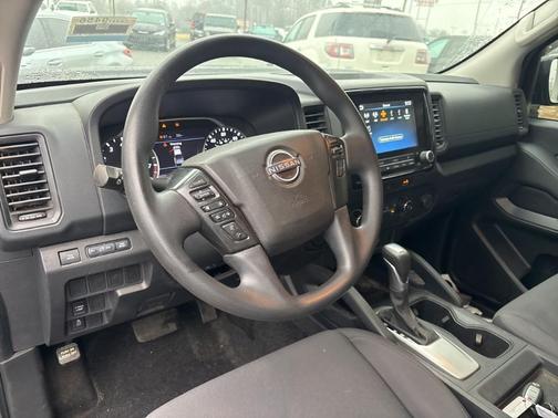 2022 Nissan Frontier S