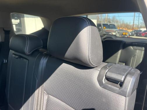 2022 Volkswagen Atlas 3.6L SE w/Technology