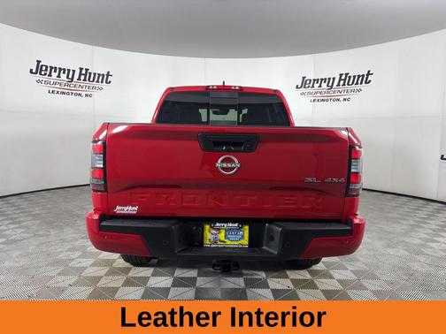 2024 Nissan Frontier SL