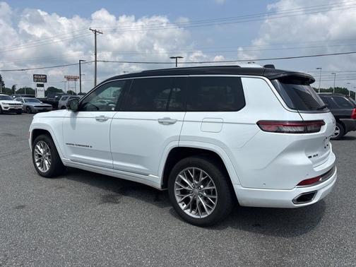 2022 Jeep Grand Cherokee L Summit