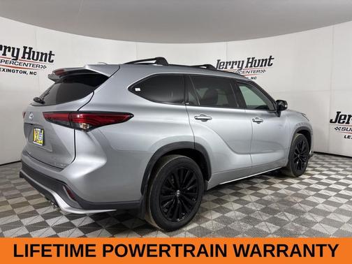 2023 Toyota Highlander XSE