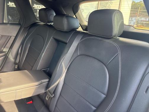 2021 Mercedes-Benz GLC 300 Base 4MATIC