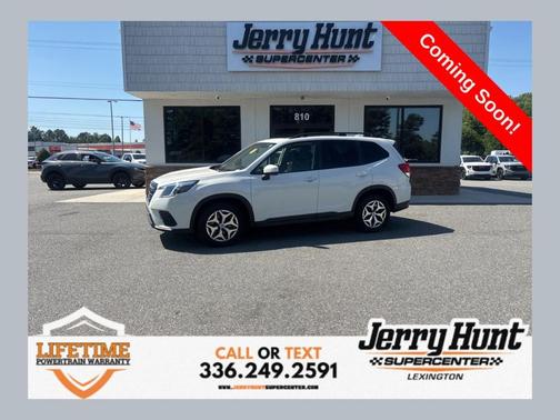 Crystal White Pearl 2022 Subaru Forester Premium