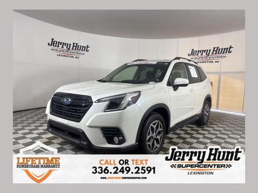 Crystal White Pearl 2022 Subaru Forester Premium