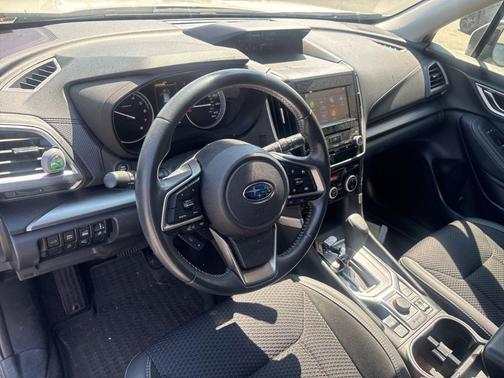 Crystal White Pearl 2022 Subaru Forester Premium