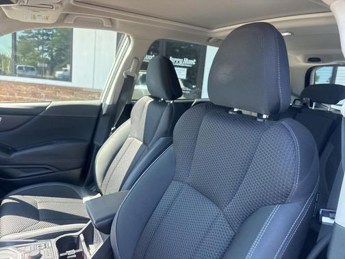 Crystal White Pearl 2022 Subaru Forester Premium