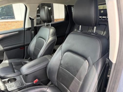 Blue Silver Metallic 2022 Ford Escape Titanium