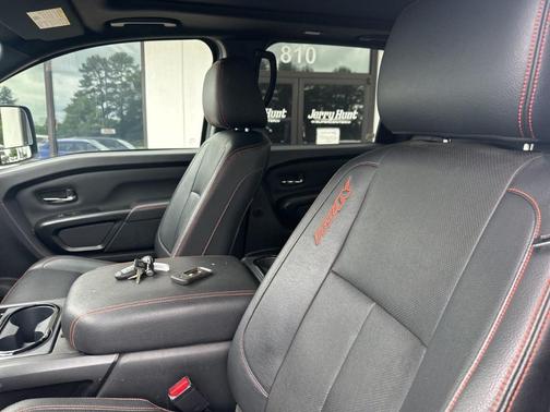 2024 Nissan Titan PRO-4X