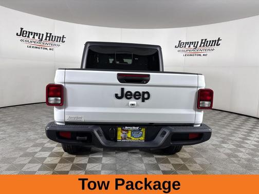 2025 Jeep Gladiator Sport