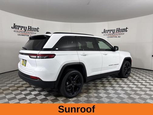 2023 Jeep Grand Cherokee Altitude