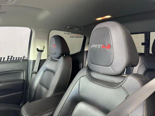 2022 GMC Canyon AT4 w/Leather