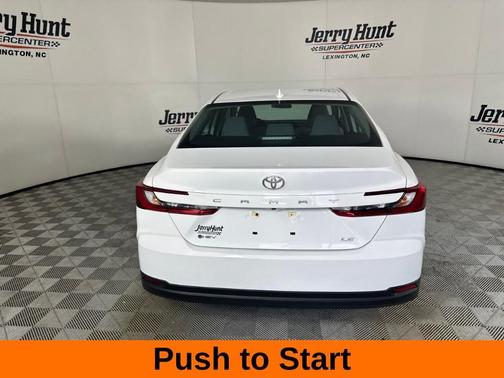 Ice 2025 Toyota Camry LE