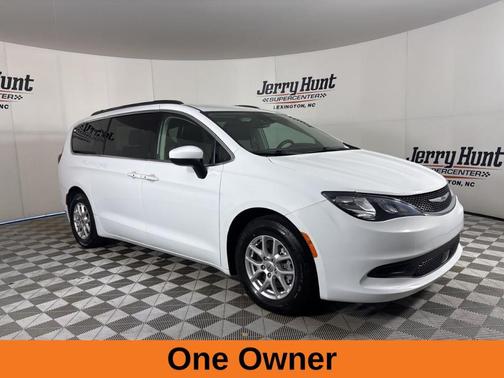 2021 Chrysler Voyager LXI