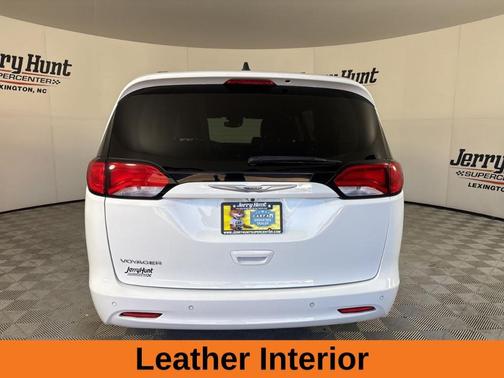 2021 Chrysler Voyager LXI