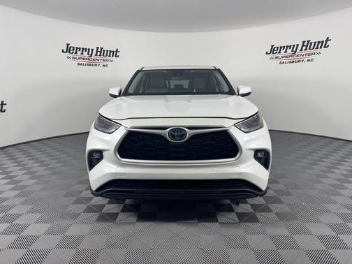 2023 Toyota Highlander Hybrid LE