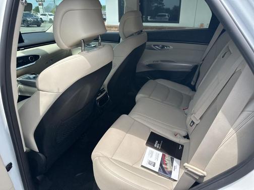2022 Genesis GV70 2.5T