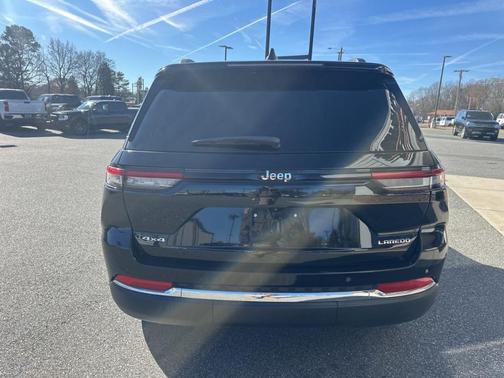 2024 Jeep Grand Cherokee Laredo