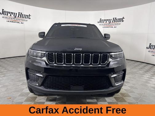 2024 Jeep Grand Cherokee Laredo