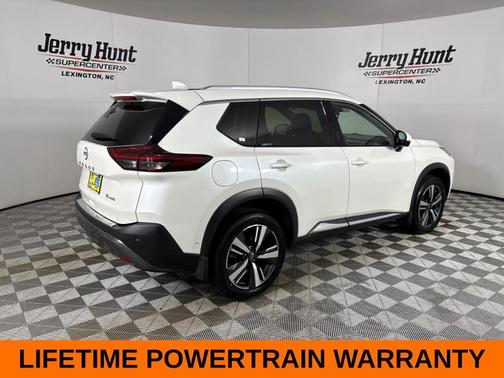 White 2023 Nissan Rogue SL