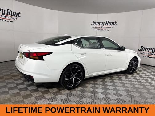 2025 Nissan Altima SR