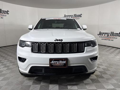 2022 Jeep Grand Cherokee WK Laredo