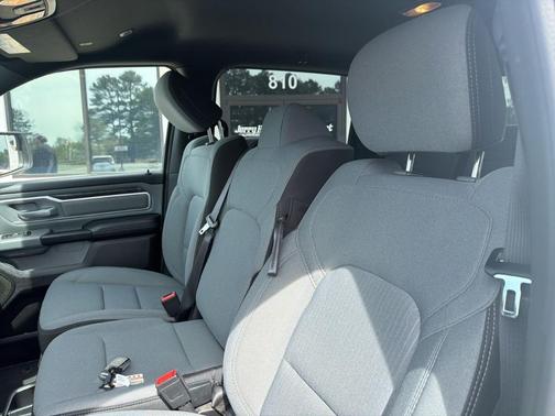 Bright White Clearcoat 2022 RAM 1500 Big Horn