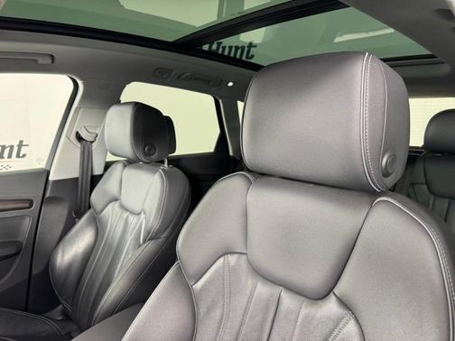 2024 Audi Q5 45 S line quattro Premium