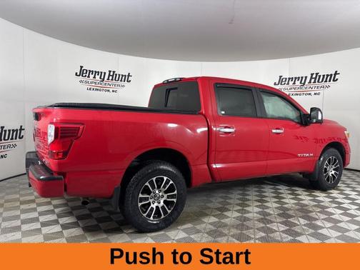 2021 Nissan Titan SV