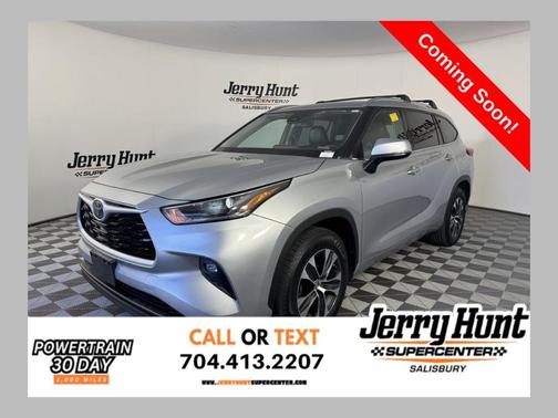 Celestial Silver Metallic 2021 Toyota Highlander XLE