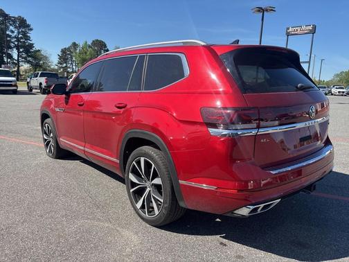 Aurora Red Metallic 2024 Volkswagen Atlas 2.0T SEL Premium R-Line