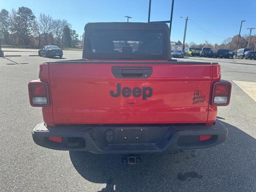 2021 Jeep Gladiator Sport